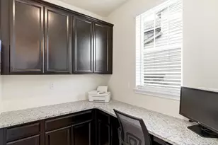 1006 S Eaton Park Ct, Aurora, CO 80018 - Photo 7