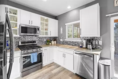 21736 E Kenyon Place, Aurora, CO 80018 - Photo 11