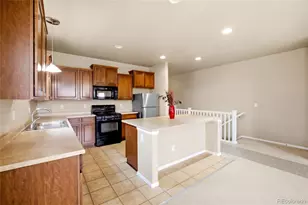 25107 E Canal Pl, Aurora, CO 80018 - Photo 7