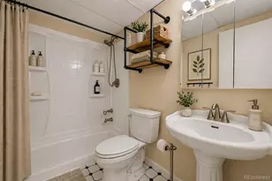 2150 S Vaughn Way, Aurora, CO 80014 - Photo 9