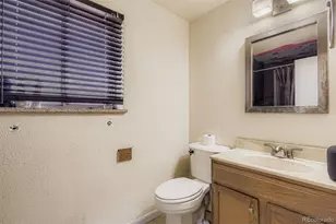 300 Ursula St, Aurora, CO 80011 - Photo 11