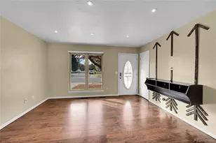 3352 S Holland Way, Lakewood, CO 80227 - Photo 5