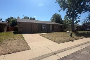 1006 S Macon St, Aurora, CO 80012 - Photo 3