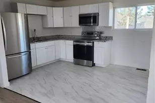 5491 Topeka Ct, Denver, CO 80239 - Photo 3