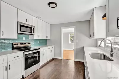 1075 Kingston Street, Aurora, CO 80010 - Photo 7