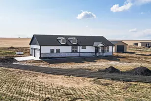 61800 E 32nd Ct, Strasburg, CO 80136 - Photo 5