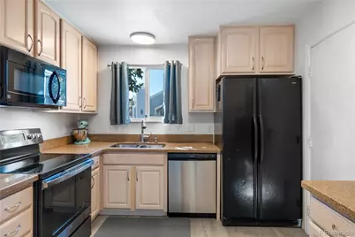 16482 E Radcliff Place #A, Aurora, CO 80015 - Photo 9