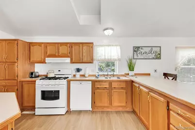 17507 E Batavia Place, Aurora, CO 80011 - Photo 5