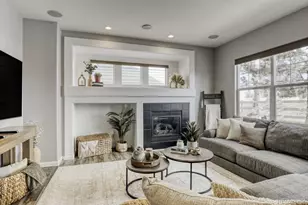 1310 S Duquesne Cir, Aurora, CO 80018 - Photo 7