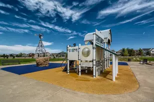 1310 S Duquesne Cir, Aurora, CO 80018 - Photo 39