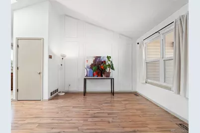 4594 Granby Way, Denver, CO 80239 - Photo 7