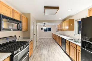 10448 Pearl Way, Northglenn, CO 80233 - Photo 13