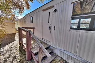 220 Mount View Ln, Colorado Springs, CO 80907 - Photo 5