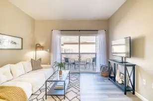 8438 Thunder Ridge Way, Highlands Ranch, CO 80126 - Photo 3