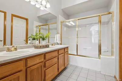 2166 S Troy Way, Aurora, CO 80014 - Photo 9
