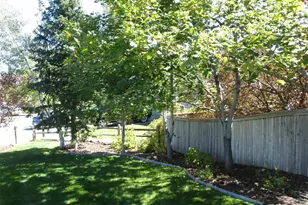 9836 Chatswood Trail, Highlands Ranch, CO 80126 - Photo 3