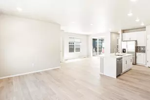 745 N Tempe St, Aurora, CO 80018 - Photo 15