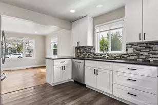 4597 S Acoma St, Englewood, CO 80110 - Photo 9