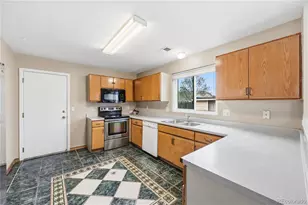 5003 Jasper Ct, Denver, CO 80239 - Photo 9