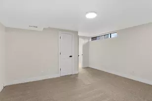 3548 S Hillcrest Dr, Denver, CO 80237 - Photo 23