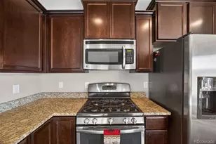 10247 Olathe Way, Commerce City, CO 80022 - Photo 11