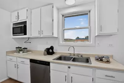 190 N Cedar Street, Keenesburg, CO 80643 - Photo 7