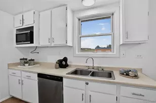 190 N Cedar St, Keenesburg, CO 80643 - Photo 7
