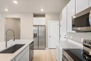 6153 N Ceylon St, Denver, CO 80249 - Photo 7