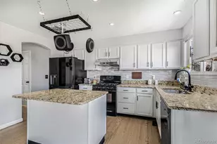 4887 Duluth Ct, Denver, CO 80239 - Photo 15