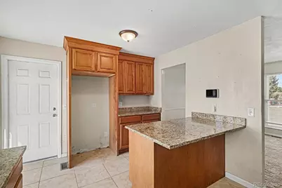 2679 S Memphis Way, Aurora, CO 80013 - Photo 9