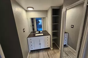 1302 S Parker Rd, Denver, CO 80231 - Photo 3