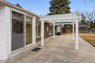 800 E Pinewood Ave, Littleton, CO 80121 - Photo 35