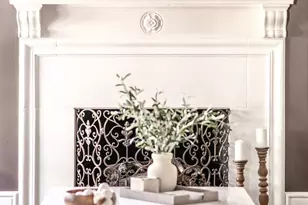 2057 Clermont St, Denver, CO 80207 - Photo 9