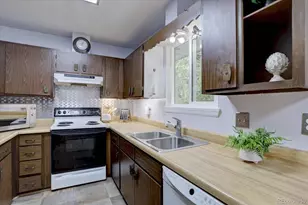 2558 Balsam St, Lakewood, CO 80214 - Photo 7