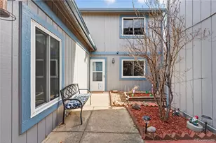 2512 S Worchester Ct, Aurora, CO 80014 - Photo 3