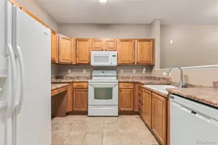 2511 S Bahama Cir, Aurora, CO 80013 - Photo 9