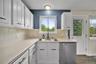 6113 S Cody Way, Littleton, CO 80123 - Photo 17