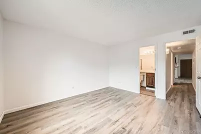 18073 E Ohio Avenue #203, Aurora, CO 80017 - Photo 7