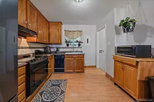 1200 E 112th Pl, Northglenn, CO 80233 - Photo 7