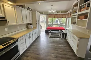1584 S Vaughn Cir, Aurora, CO 80012 - Photo 5