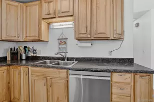 698 S Moline St, Aurora, CO 80012 - Photo 5