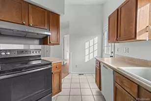 4512 S Pagosa Cir, Aurora, CO 80015 - Photo 7