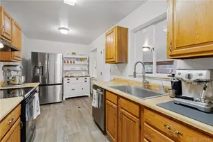 2260 Nome St, Aurora, CO 80010 - Photo 11