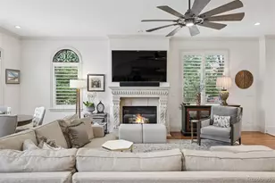 2700 E 4th Ave, Denver, CO 80206 - Photo 9
