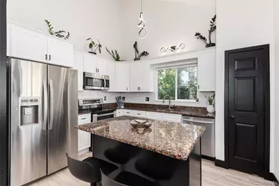 15189 E Walsh Place, Aurora, CO 80012 - Photo 11