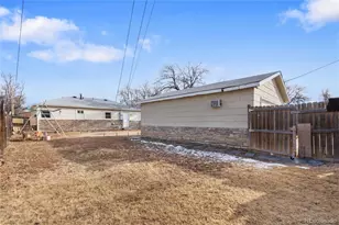 1345 Dallas St, Aurora, CO 80010 - Photo 25