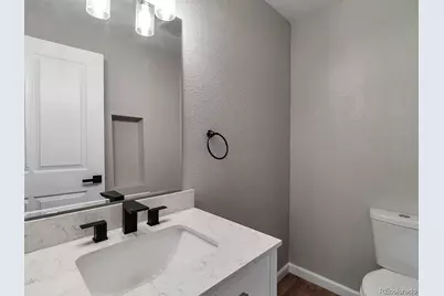 1655 Oakland Street, Aurora, CO 80010 - Photo 11