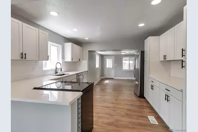 1655 Oakland Street, Aurora, CO 80010 - Photo 5