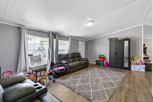 9400 Elm Ct, Denver, CO 80260 - Photo 7