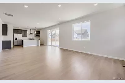 46431 Heritage Avenue, Bennett, CO 80102 - Photo 15